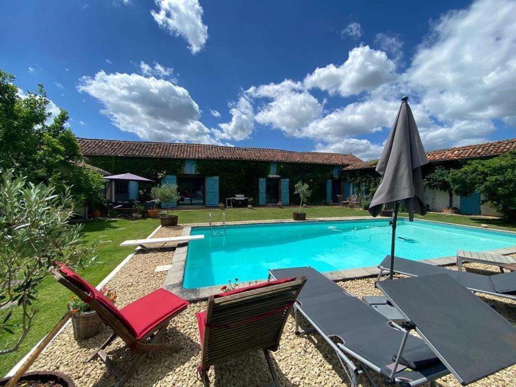 Domaine Du Tafiart Bed & Breakfast Sarron Exterior foto
