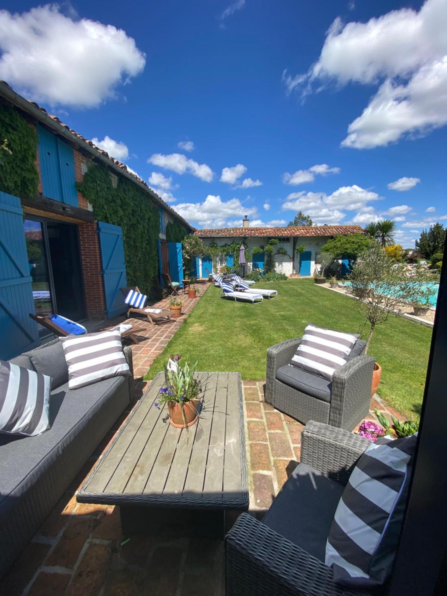 Domaine Du Tafiart Bed & Breakfast Sarron Exterior foto